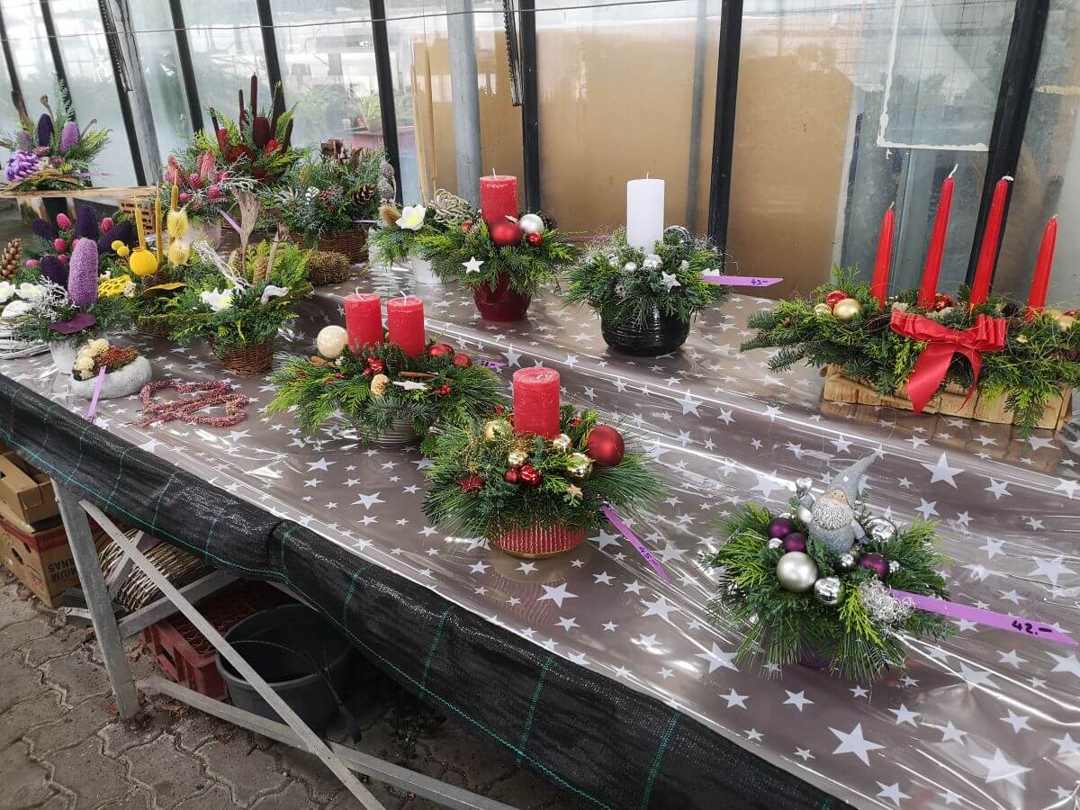 Gärtnerei Egli, Topfpflanzen, Schnittblumen, Unterhalt, Überwinterung Adventskraenze